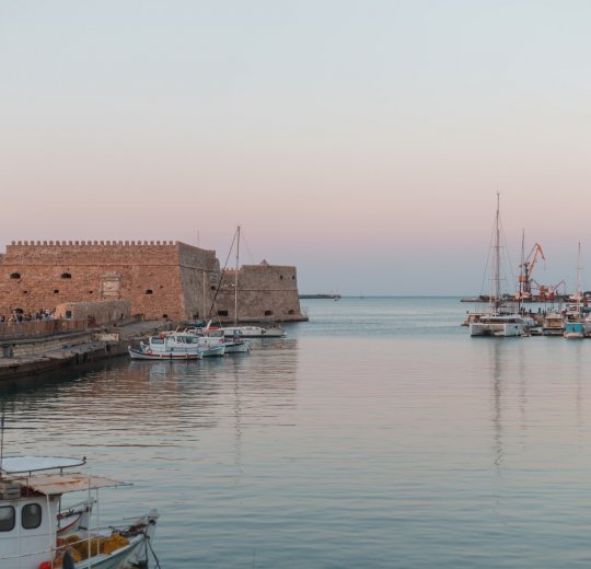 Туры на о. Крит-Ираклион 2025 - цены на путевки в Грецию из Москвы от туроператора Tez Tour Туры на о. Крит-Ираклион 2025 - цены на путевки в Грецию из Москвы от туроператора Tez Tour